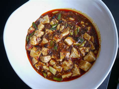  Mapo Doufu: Rohkea Chili- ja Syamailiyhdistelmä Vie Maistelijan Sichuanin Sydämeen!